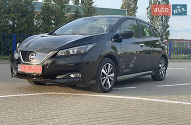 Хэтчбек Nissan Leaf 2021 в 