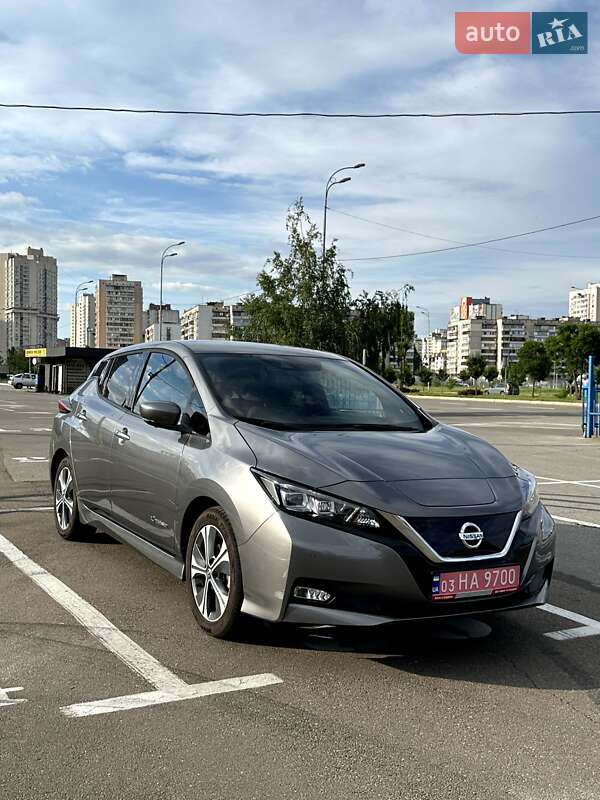 Хэтчбек Nissan Leaf 2020 в Львове
