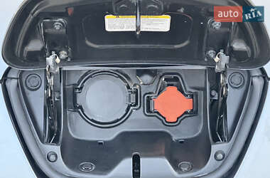 Хэтчбек Nissan Leaf 2014 в 