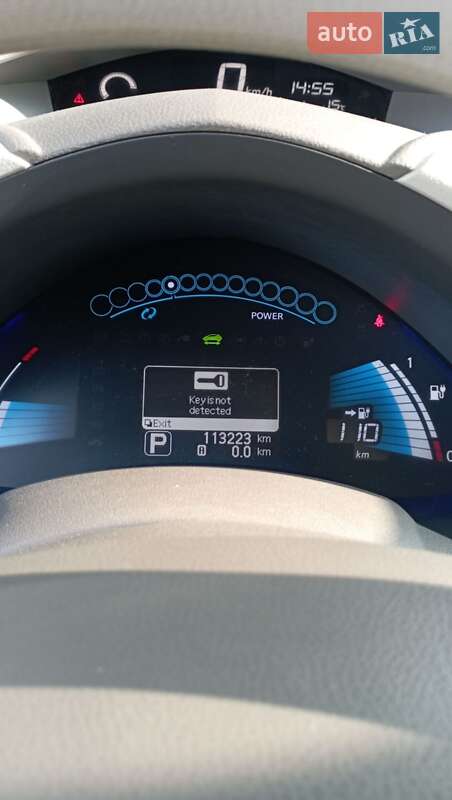 Хэтчбек Nissan Leaf 2011 в Сарнах