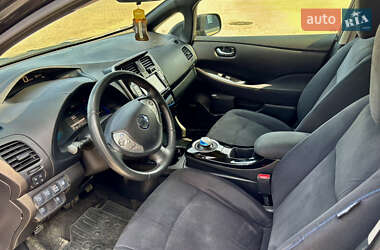 Хэтчбек Nissan Leaf 2015 в 