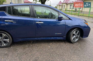 Хэтчбек Nissan Leaf 2018 в 