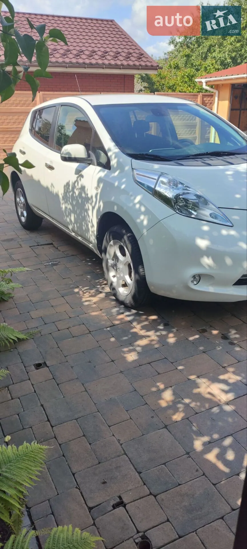 2016 Nissan Leaf - мініатюра 2