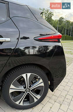 Хетчбек Nissan Leaf 2020 в 