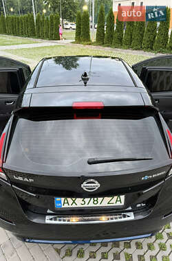 Хетчбек Nissan Leaf 2020 в 