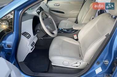 Хетчбек Nissan Leaf 2012 в 