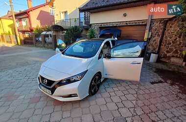 Хэтчбек Nissan Leaf 2018 в 