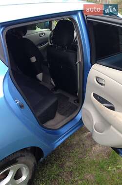 Хэтчбек Nissan Leaf 2011 в Сарнах