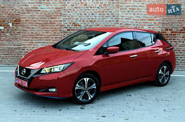 Хетчбек Nissan Leaf 2020 в 