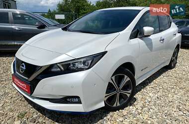 Хэтчбек Nissan Leaf 2020 в 