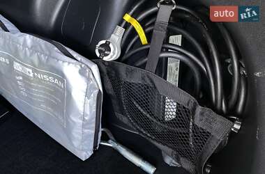 Хэтчбек Nissan Leaf 2020 в 