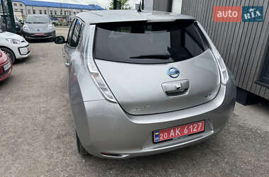 Хэтчбек Nissan Leaf 2015 в 