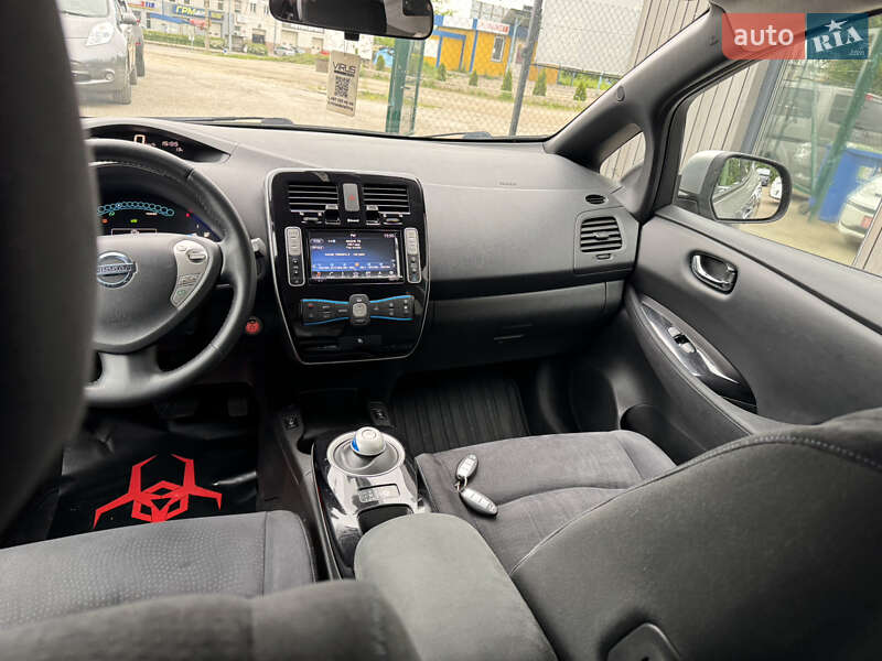Хетчбек Nissan Leaf 2015 в Тернополі