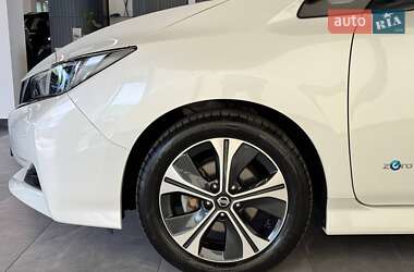 Хэтчбек Nissan Leaf 2020 в 