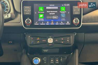 Хэтчбек Nissan Leaf 2020 в 