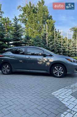 Хетчбек Nissan Leaf 2022 в 