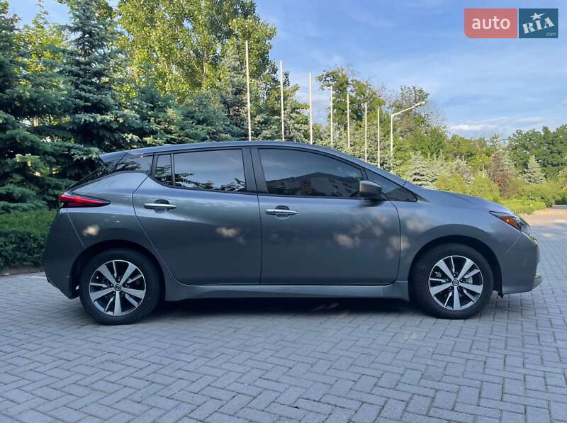 Хетчбек Nissan Leaf 2022 в Харкові