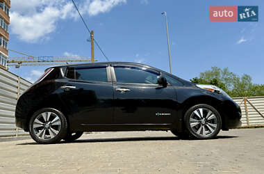 Хэтчбек Nissan Leaf 2014 в 