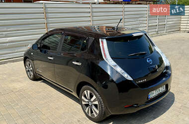 Хэтчбек Nissan Leaf 2014 в 