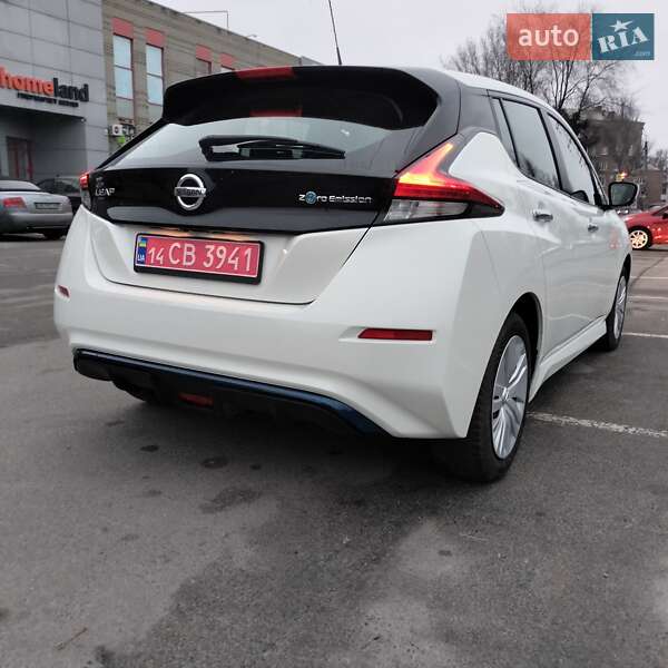Хэтчбек Nissan Leaf 2021 в Днепре