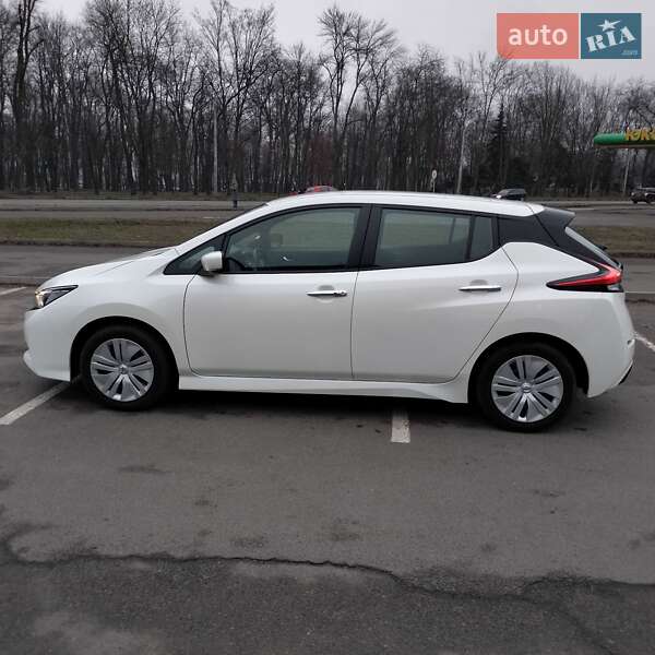 Хэтчбек Nissan Leaf 2021 в Днепре