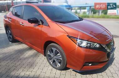 Хэтчбек Nissan Leaf 2022 в 