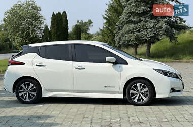 Хэтчбек Nissan Leaf 2018 в 