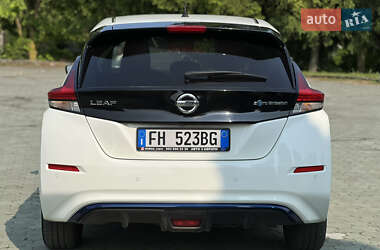 Хэтчбек Nissan Leaf 2018 в 