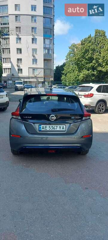 Хетчбек Nissan Leaf 2020 в Дніпрі