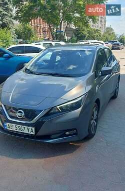 Хетчбек Nissan Leaf 2020 в Дніпрі