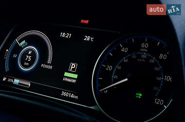 Хэтчбек Nissan Leaf 2022 в 