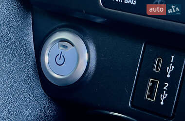 Хэтчбек Nissan Leaf 2022 в 