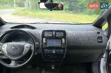 Хетчбек Nissan Leaf 2015 в 