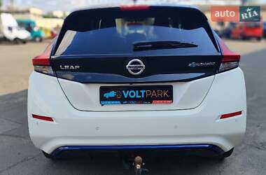 Хетчбек Nissan Leaf 2018 в 