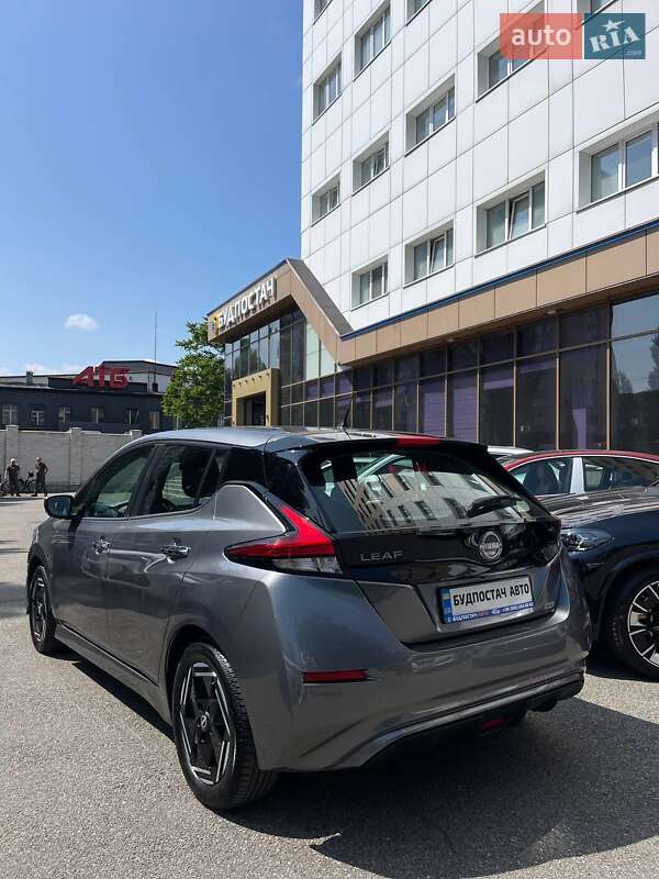 Хэтчбек Nissan Leaf 2022 в Киеве
