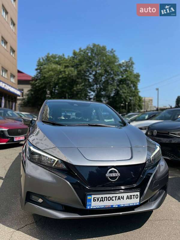 Хэтчбек Nissan Leaf 2022 в Киеве