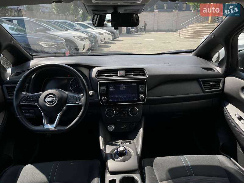 Хэтчбек Nissan Leaf 2022 в Киеве