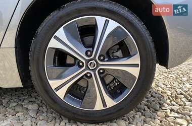 Хэтчбек Nissan Leaf 2020 в 