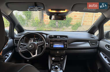 Хэтчбек Nissan Leaf 2018 в 