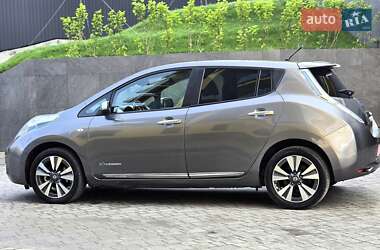 Хетчбек Nissan Leaf 2013 в 