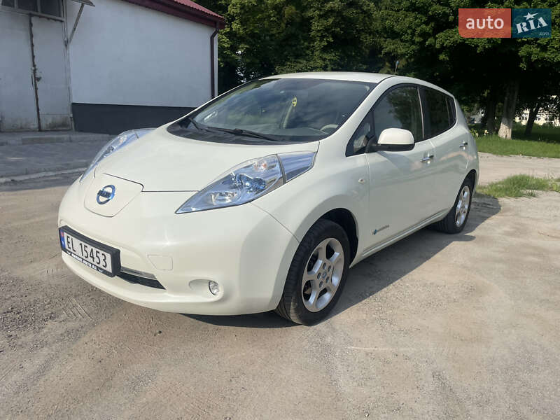 Хэтчбек Nissan Leaf 2012 в Красилове