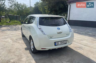 Хэтчбек Nissan Leaf 2012 в 