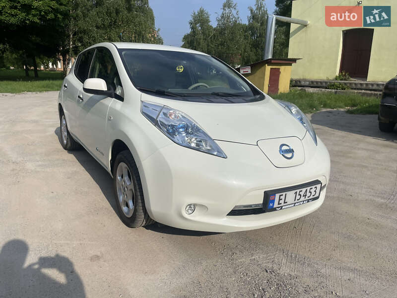 Хэтчбек Nissan Leaf 2012 в Красилове