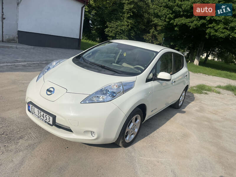 Хэтчбек Nissan Leaf 2012 в Красилове
