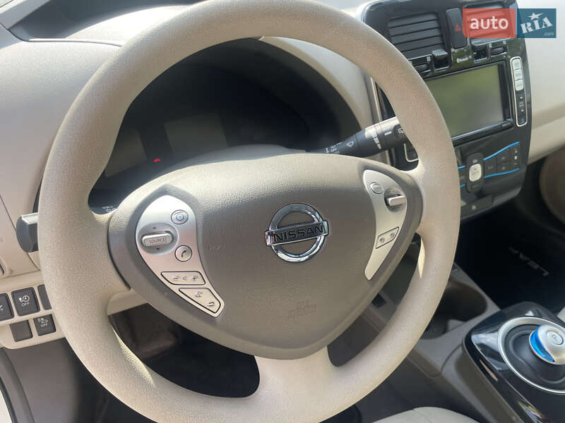 Хэтчбек Nissan Leaf 2012 в Красилове