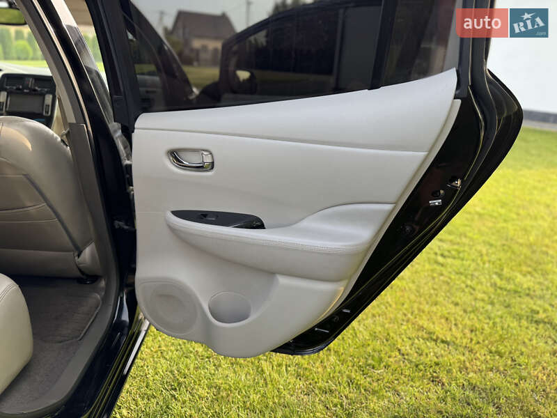 Хэтчбек Nissan Leaf 2012 в Ковеле фото 11 Хэтчбек Nissan Leaf 2012 в Ковеле