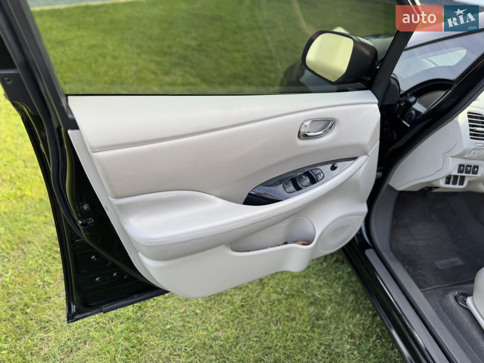 2012 Nissan Leaf - мініатюра 15