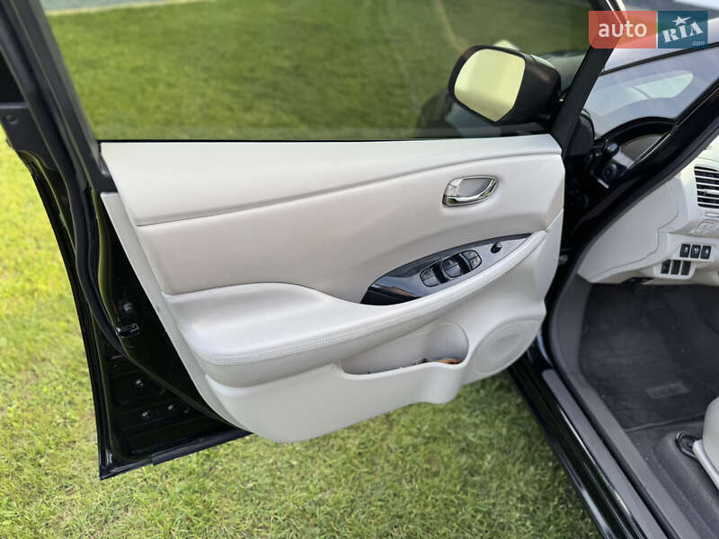 Хэтчбек Nissan Leaf 2012 в Ковеле фото 15 Хэтчбек Nissan Leaf 2012 в Ковеле
