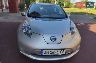 Хэтчбек Nissan Leaf 2012 в Одессе