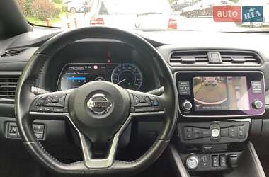 Хэтчбек Nissan Leaf 2021 в 